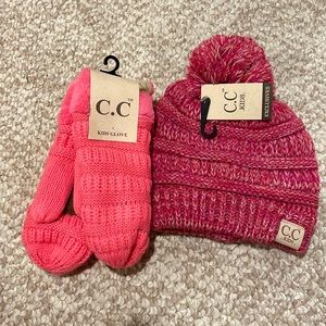 Little kids pink hat and mitten set
